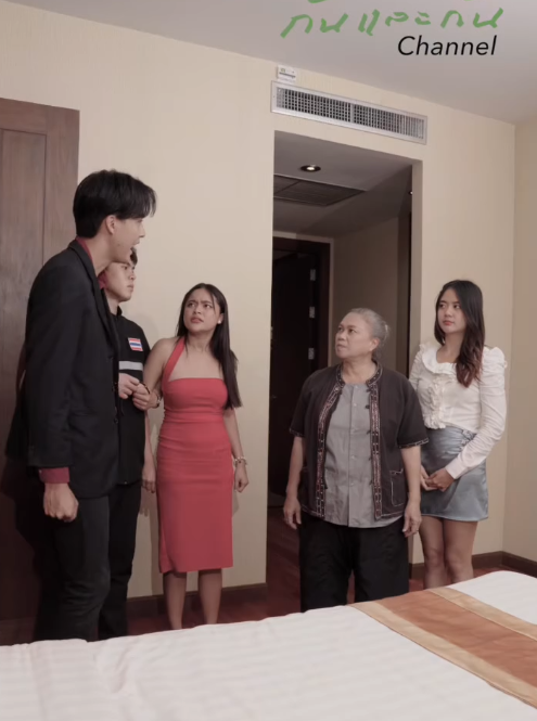 [ครบชุด] T2608087 กผ ดคน กค าค ดว าเจ าของโรงแรมเป นพน กงานโรงแรม