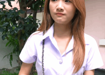 T1808115 หญ งคนน โทรส งข าวก ตร