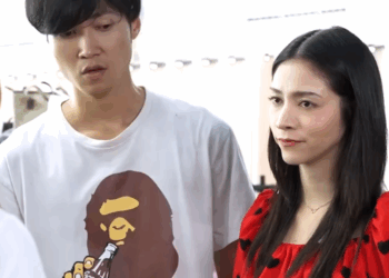 T1808121 สร ปกระเป าใบน เป นของใครก นแน Part 2