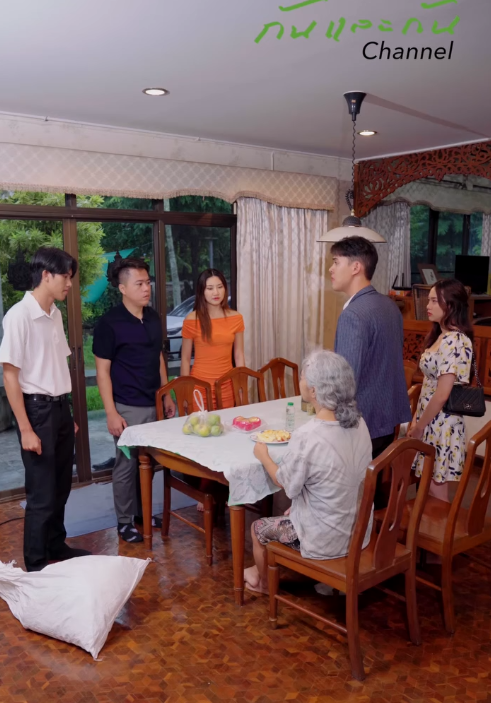 [ครบชุด] T2108015 แม คนเด ยวเล ยงล กๆโตมาได แต ก3คนเล ยงแม คนเด ยวไม ได