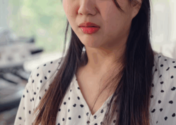 T0409080 องสาวแอบม บสาม แถมย งแอบมาซ อแหวนหม นก นในร านเพชร Part 2