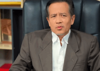 T0309066 เอากรรไกsต ดกางเกงเพ อนรวมงานทำไม Part 2