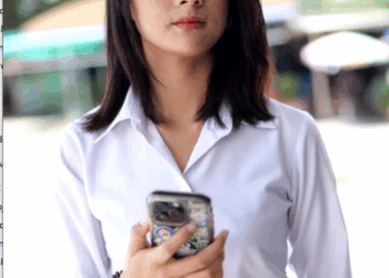 T0409026 กสาวเจ าของร าน ปลอมต วเป นเด กฝ กงานมาตามจ บคนโกง Part 2