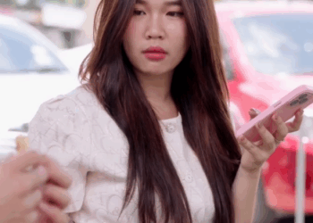 T2610136 คนจรจ ดแบ งขนมให เศรษฐ ไม ดว าส งเล กๆน จะเปล ยนช ตเข าไปตลอดกาล part 2