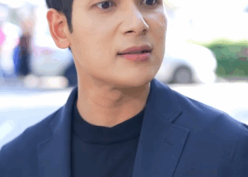 T0110021 แต งต วเหม อน ขอทาน แต กล บเป นคนท จะมา เป นเจ าของร านคนใหม part 2