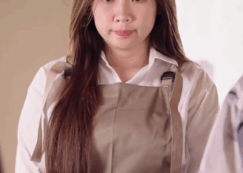T1911066 กค ายกคอมยกเคร องปร นมาทำงานท านกาแฟ แถมส งน ำแค ขวดเด ยว ณค ดย งไง part 2