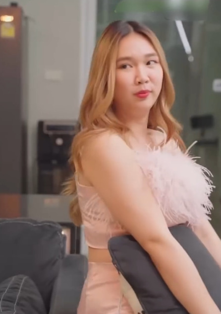 T1011111 หญ งท เคยเป นขอทาน กล บกลายเป นนางแบบช อด งและได แต งงานก บประธานาธ บด EP1 part 2