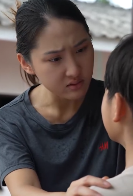 T1011112 อแม ทะเลาะก นแล วเล กก งบาดแผลไว ให กน อยมากมาย! Part 2