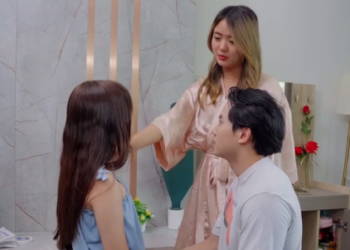 T3112035 กกล บจากโรงเร ยน งเอ ญมาเจอแม กอดก บผ ชายคนอ part 2