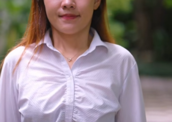 T0912045 Ep1 เธอเป นแค แแอร กราวด เลยถ กคนบนฟ าเหย ยบจนแทบไม part 2