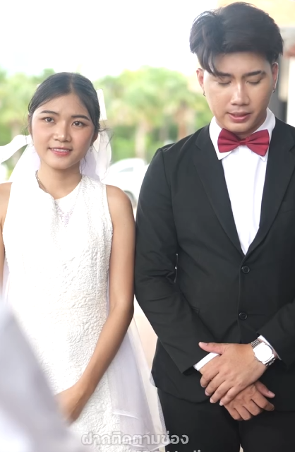 T2001024 เป นพน กงานบร ทหร แต กแม าข างถนน part 2