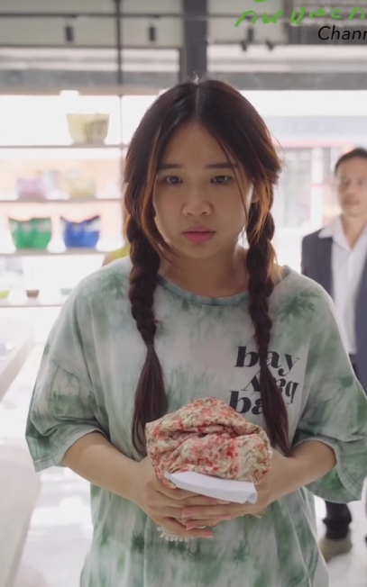 T0101215 เร องน เศร ามาก สาวจรจ ดเจอพ อท พรากจากก นต งแต เด แต อเธอกล บไม ยอมร บเธอ part 2